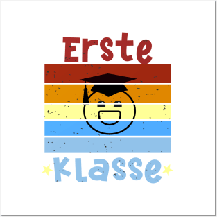 1. Klasse Smile Schulbeginn T shirt Posters and Art